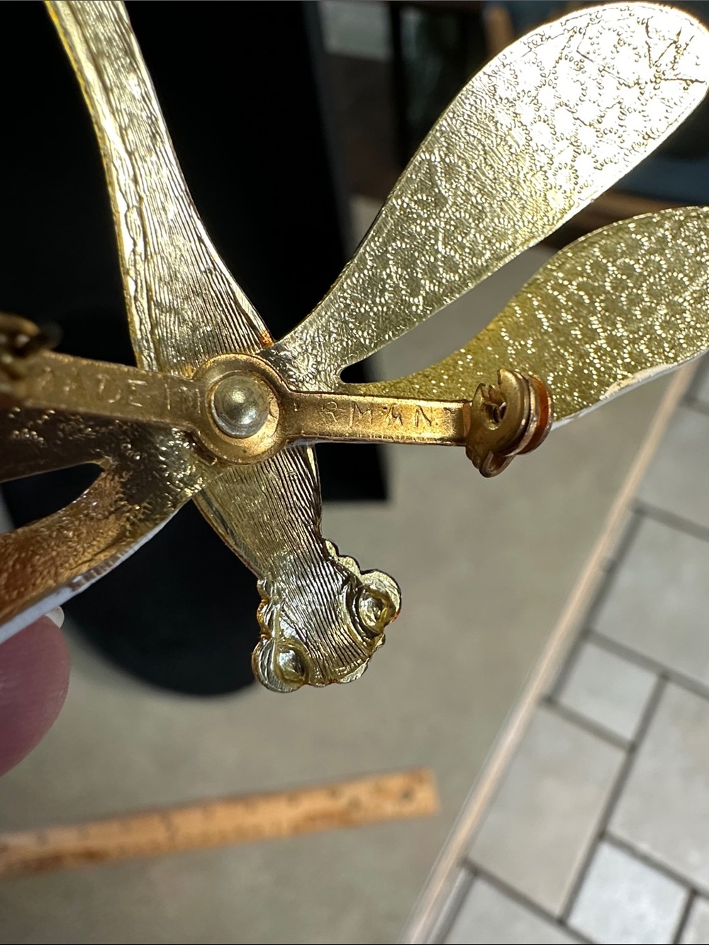 Vintage Gold Tone Dragonfly Brooch with Amber and Cream Enamel - Picture 4 of 16